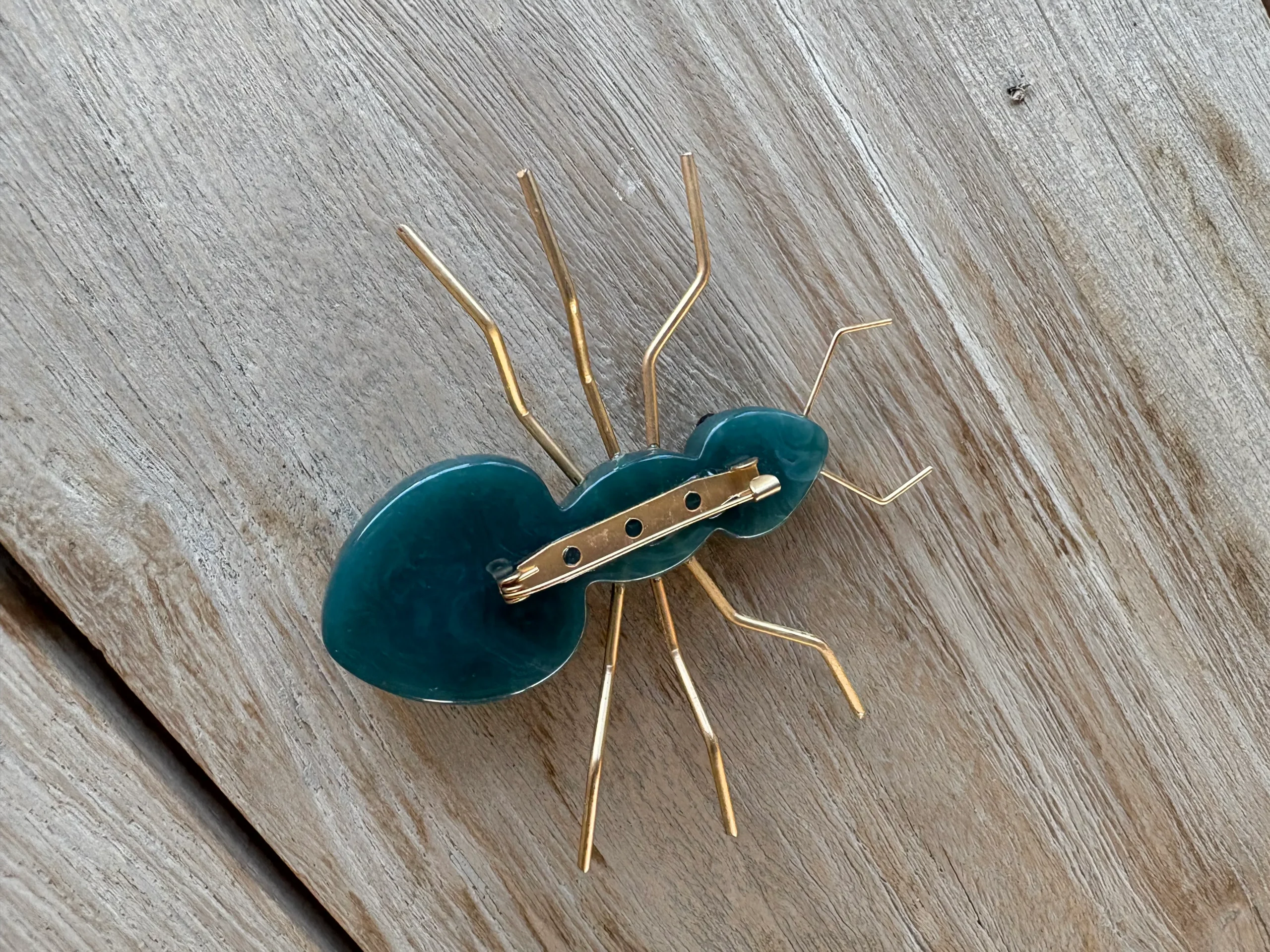 OTRAS. Broche hormiga - Imagen 3