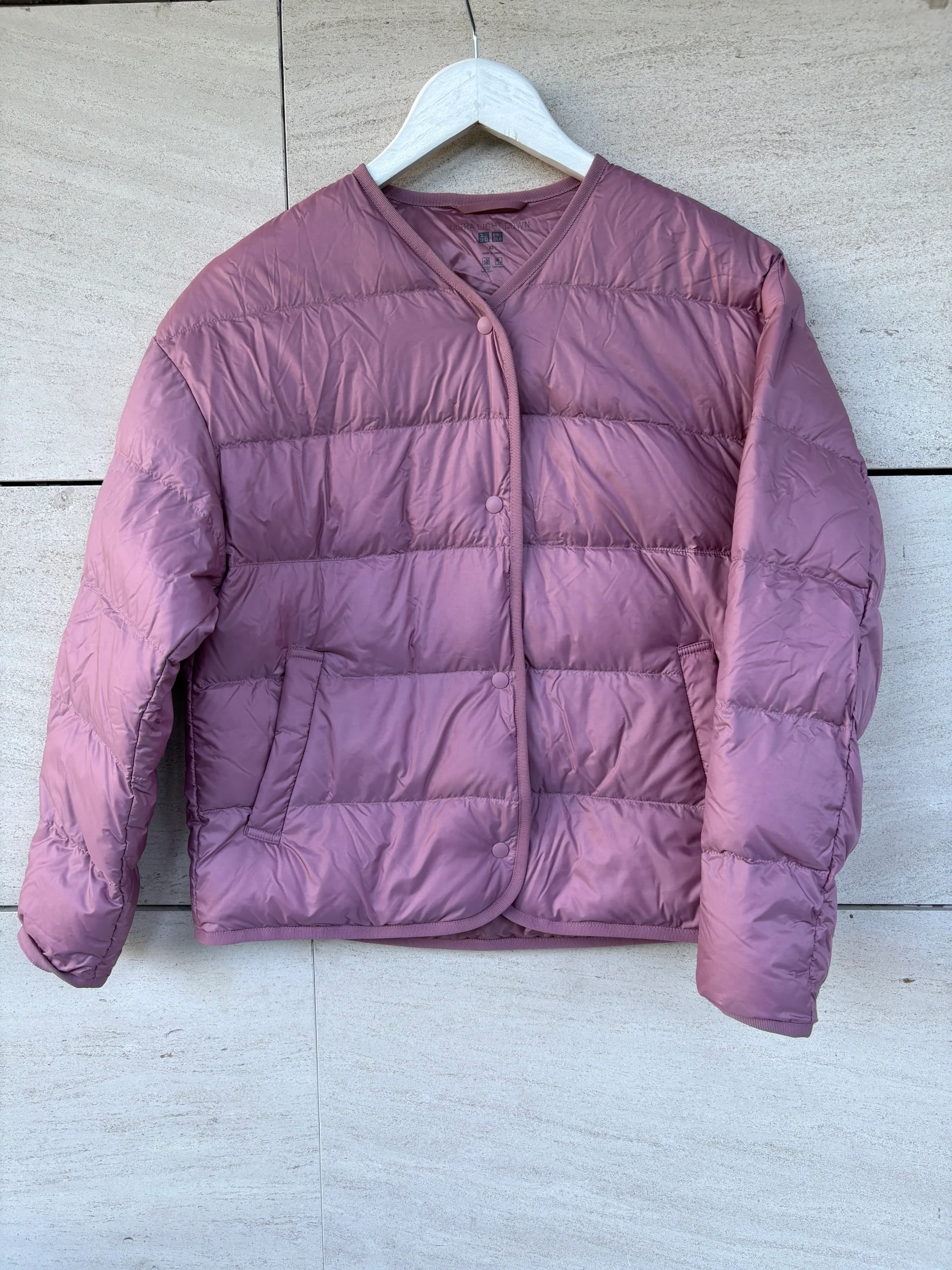 UNIQLO. Chaqueta plumas ultraligera rosa. T XS