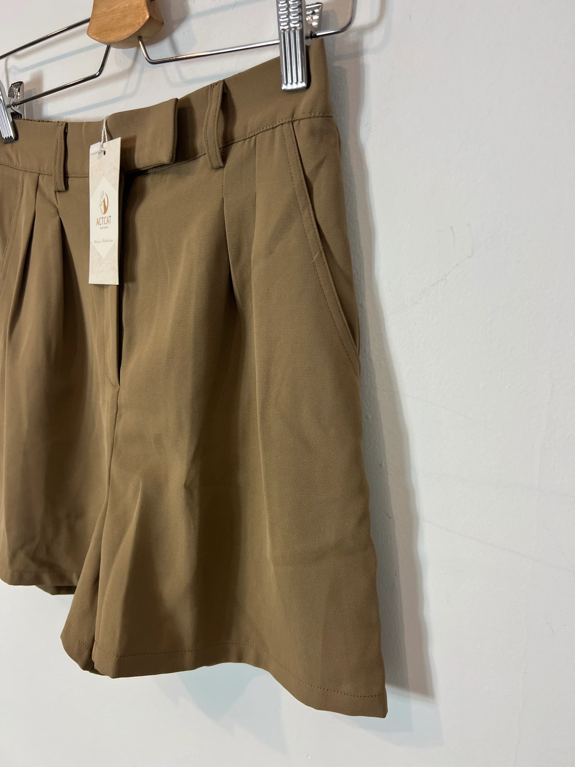 ACTCAT. Pantalón corto camel T.s - Imagen 2