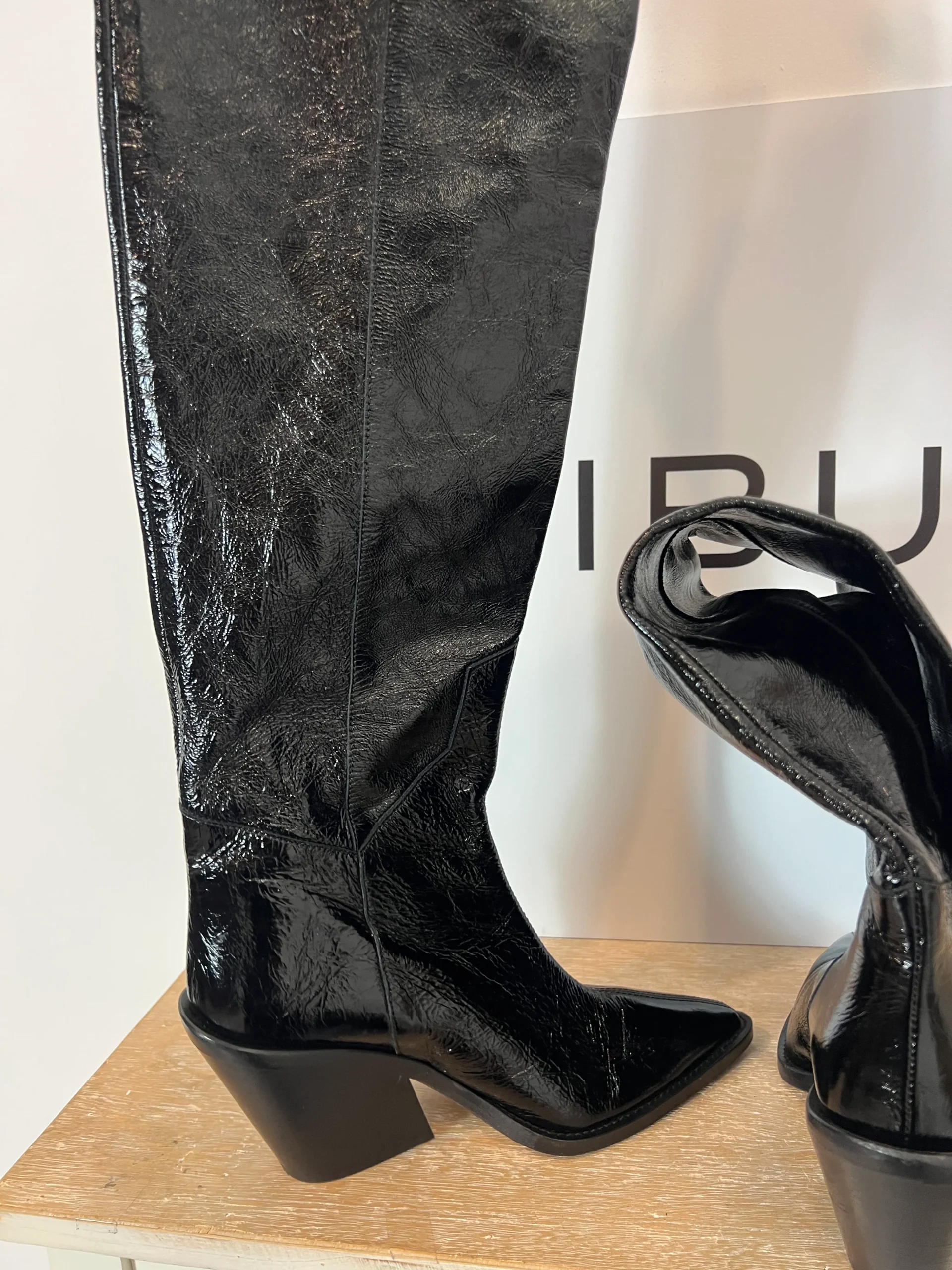 IRO. Botas negras alta piel vinilo T.39 - Imagen 6