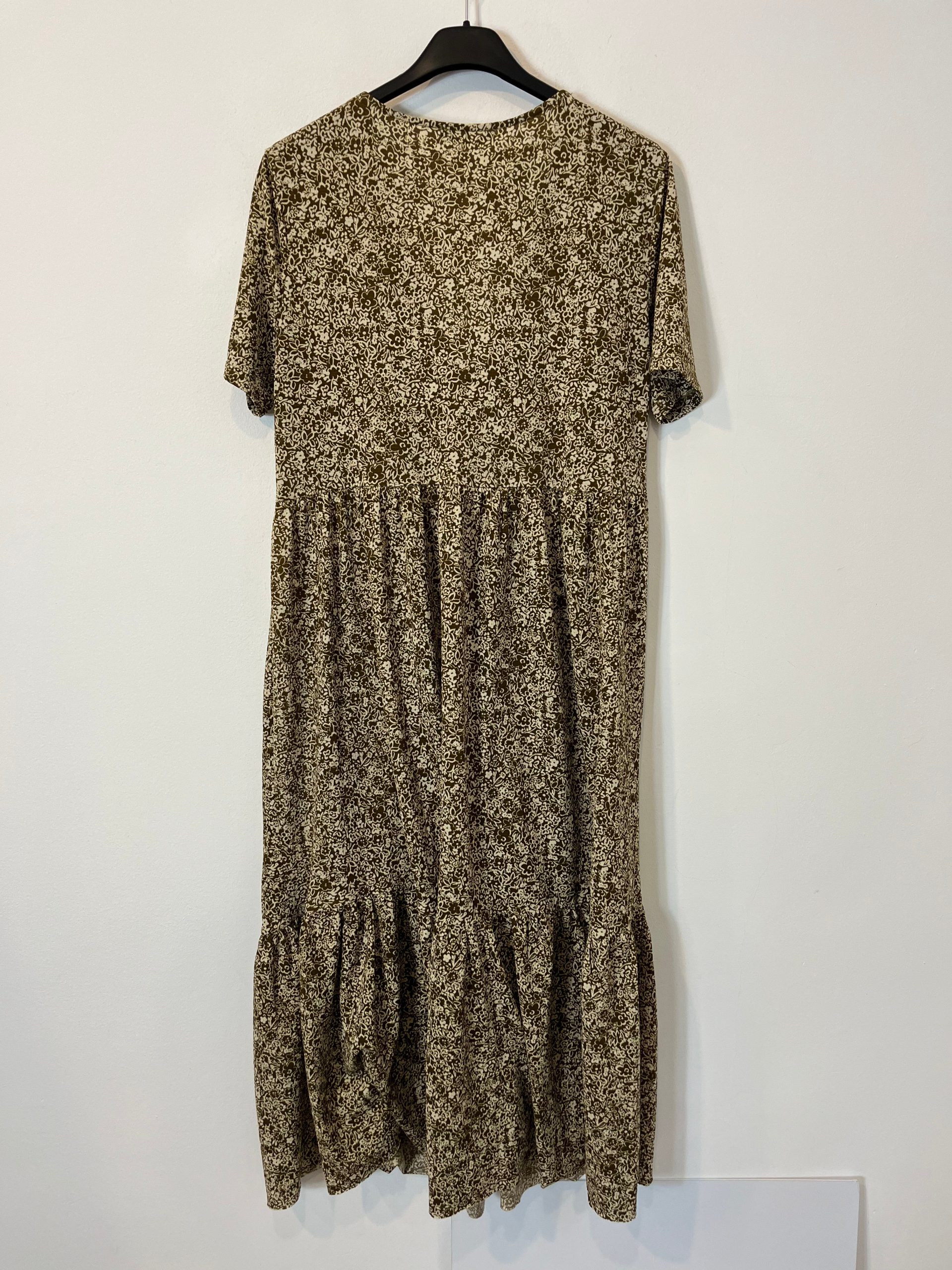 ZARA. Vestido midi verde estampado. T S - Imagen 3